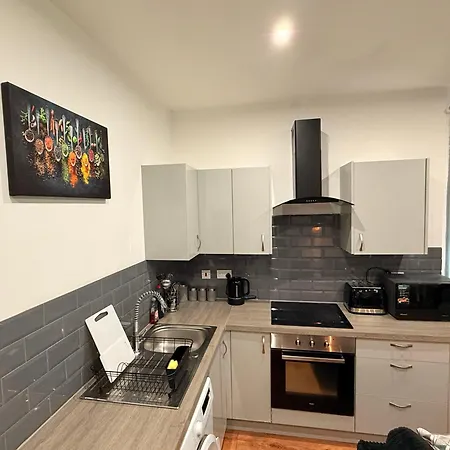 公寓 Colourful 2-bed Flat Near Teesside Uni