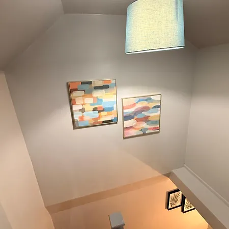 Apartment Colourful 2-bed Flat Near Teesside Uni *